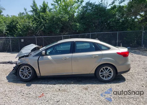 2015 Ford Focus Se z USA, uszkodzony, nr VIN 1FADP3F27FL376151